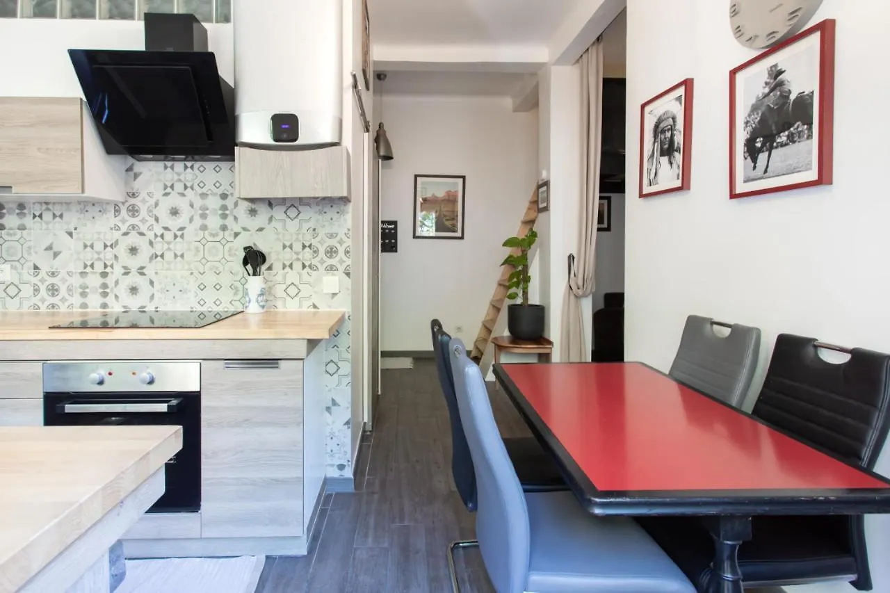 La Colline Apartman Nizza